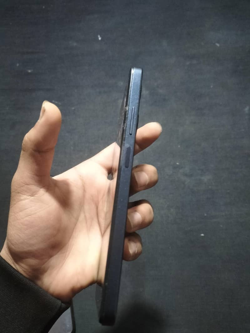 Like New

                                                            alt=