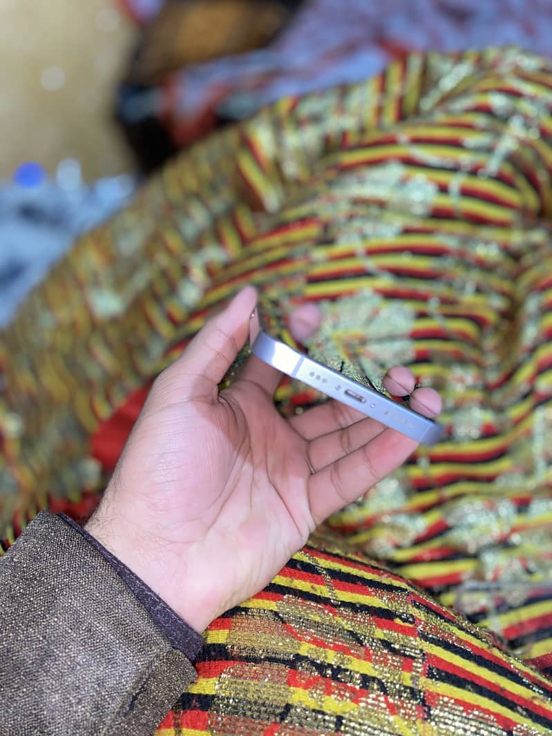 iphone 14 non pta jv waterpack battery 81 only touch break

                                                            alt=