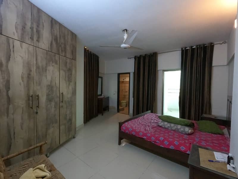 A Corner 1030 Square Feet Flat Has Landed On Market In Sumaira Residency Of Karachi

                                                            alt=