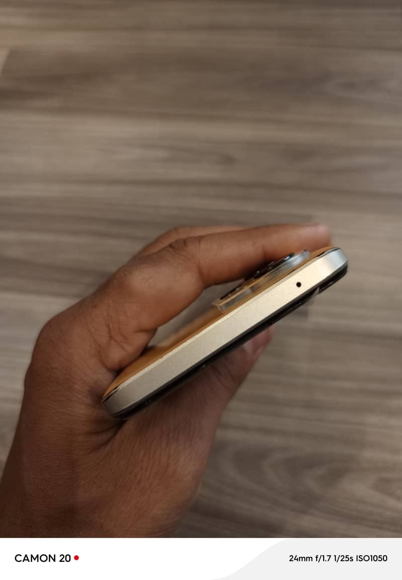 realme 9 with box 8/128

                                                            alt=