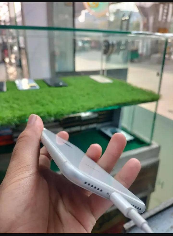 condition 10 out of 10 phone bya pas hy

                                                            alt=