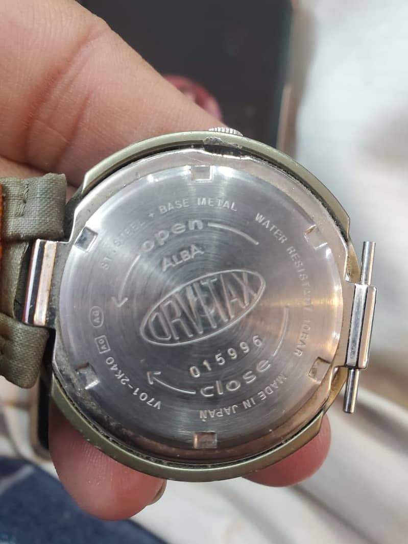 Alba Orvitax Quartz Watch

                                                            alt=