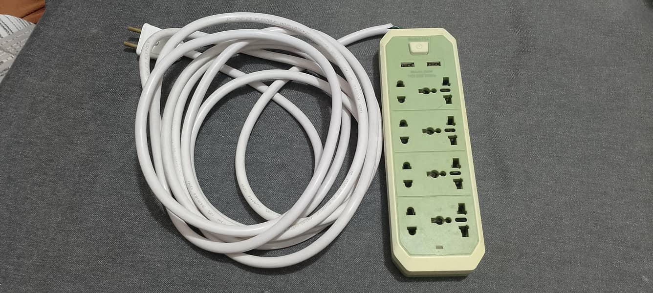 8 socket Extension switch+2 USB port

                                                            alt=