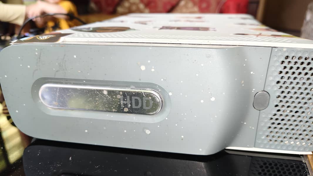 XBOX 360 jailbreak (320 GB)

                                                            alt=