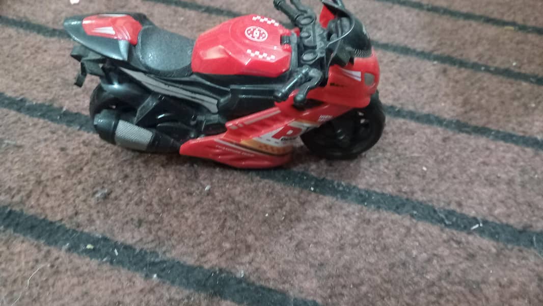 hot wheel bike

                                                            alt=