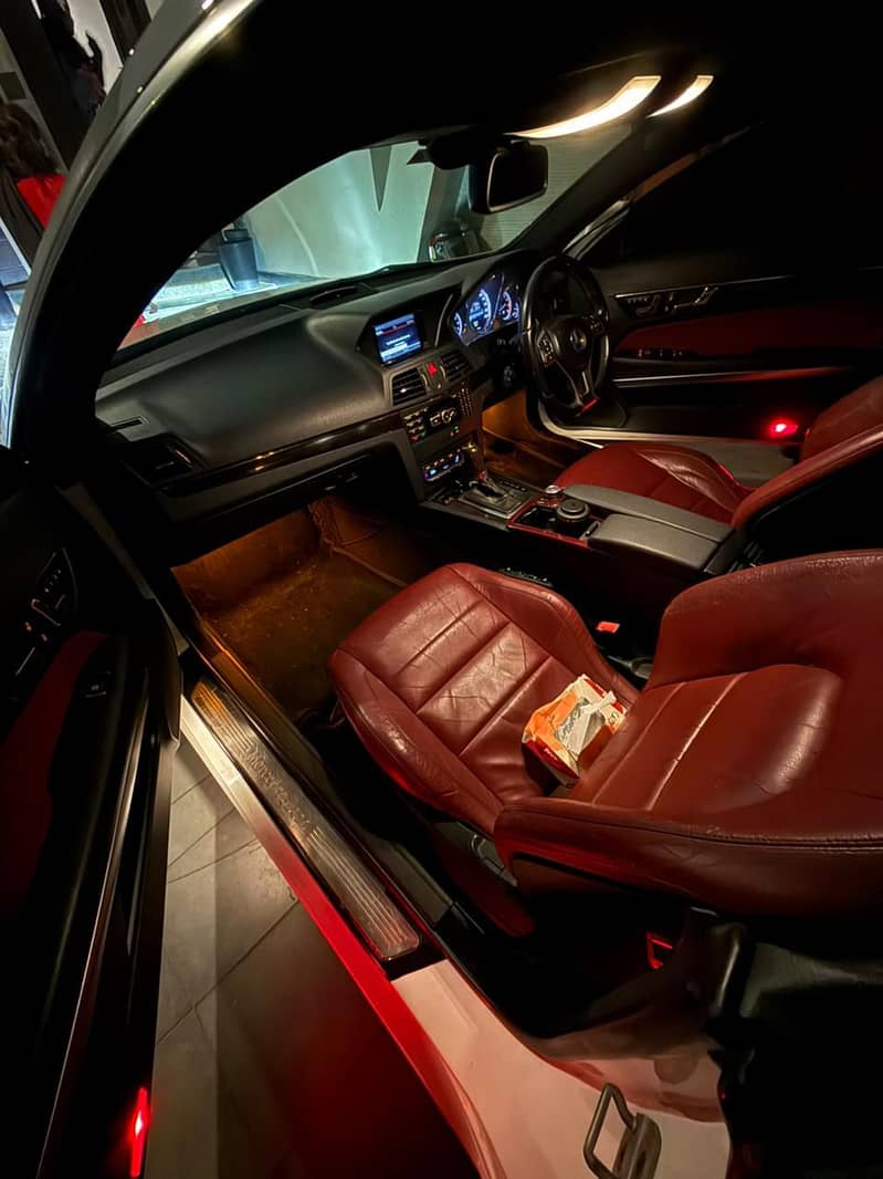 Mercedes Benz E200 AMG Coupe Year - 2013

                                                            alt=