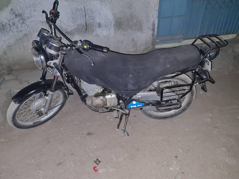 gari chalana m bilkul thk h koi km ni  2013 8 month ki h

                                                            alt=