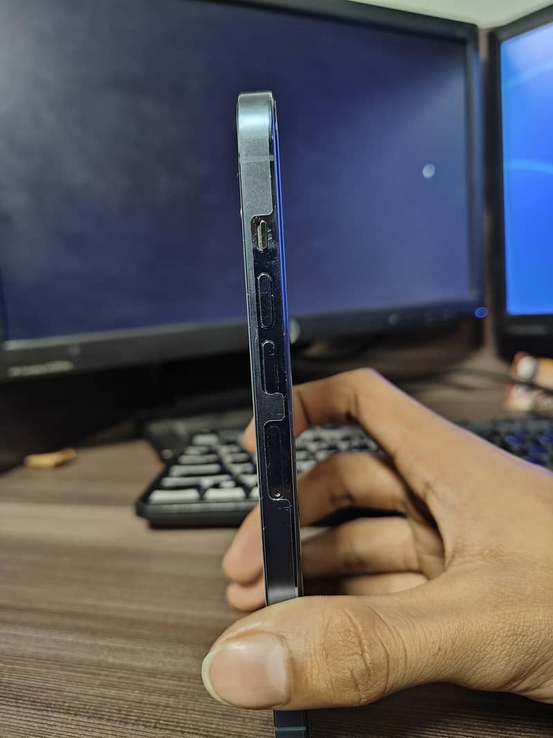 Iphone 13 pro max 256 gb

                                                            alt=