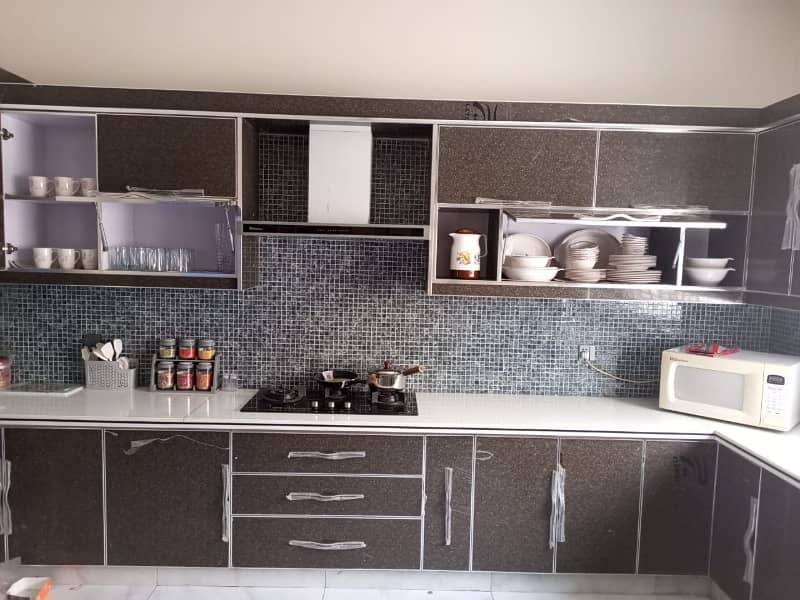 1 Kanal Fully Furnished 6 Bed House (Daily, Weekly, Monthly) Basis For Rent Send Message On My WhatsApp & I Will Send Video

                                                            alt=