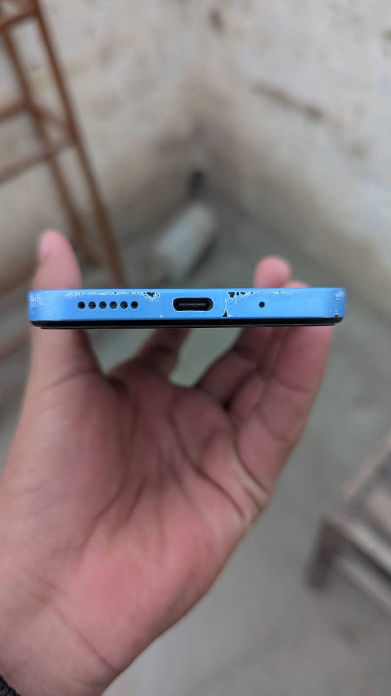 Redmi 12 8/128 official PTA approved dual sim with box

                                                            alt=