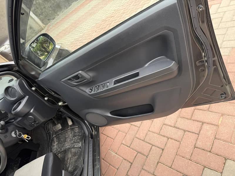 Daihatsu Mira 2022 / 25

                                                            alt=