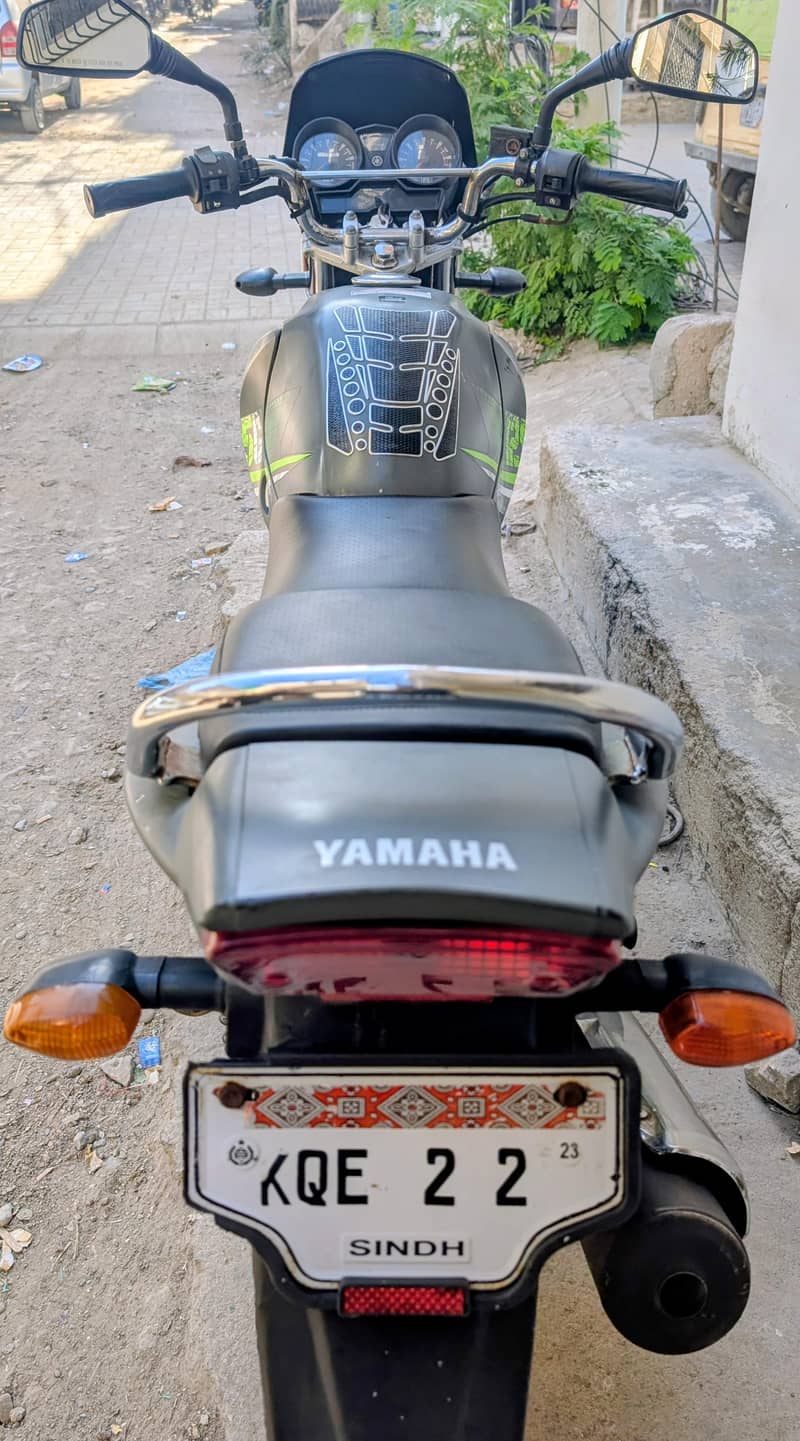 Yamaha YBR 125 G 2023 in waranty Special Edition Matt green on my name

                                                            alt=