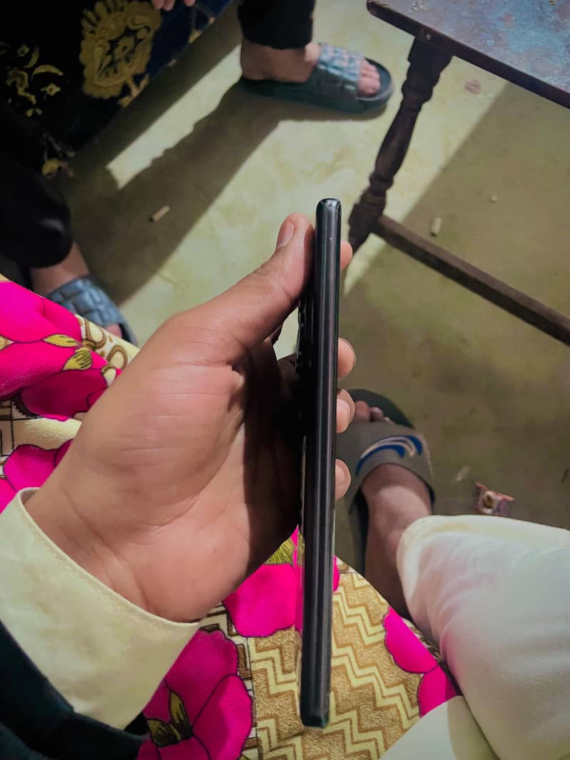 Condition 10 with Box Charging Used 5 Month

                                                            alt=