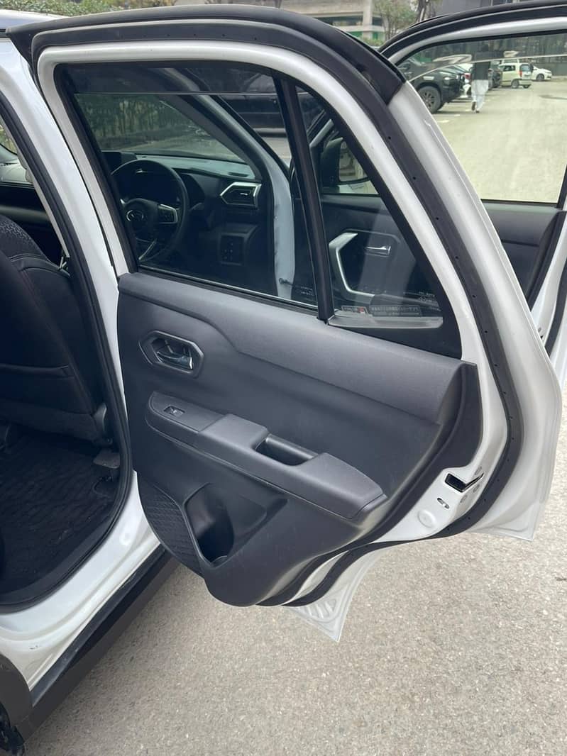 Daihatsu Rocky Raiz Z premium

                                                            alt=