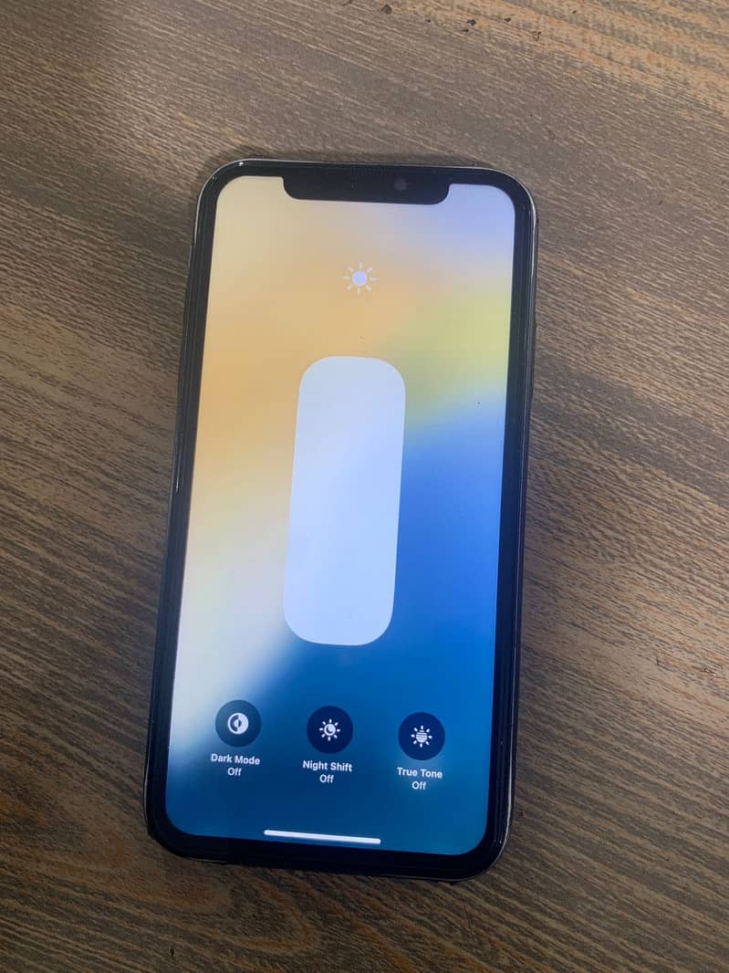 I phone xr 64GB

                                                            alt=