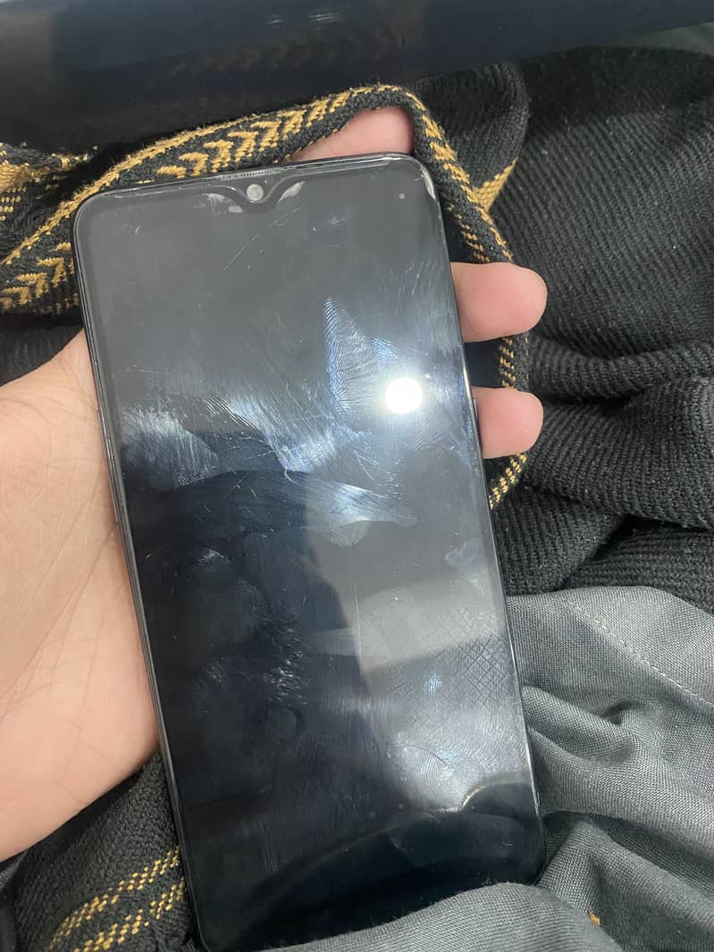 Realme 3 Pro 6/128

                                                            alt=