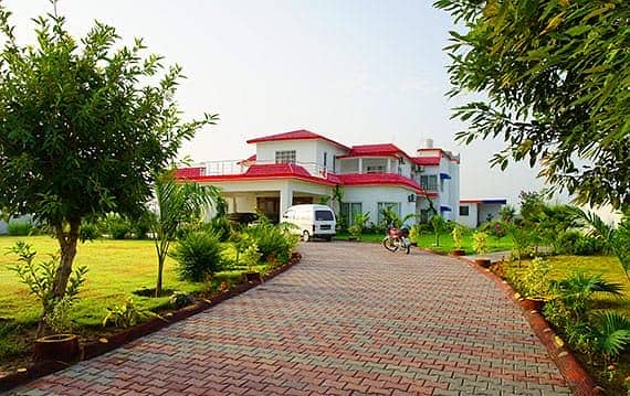 Top Class Location || Main road Back || Exclusive Plot || Best Living Opportunity || CDA approved Layout

                                                            alt=