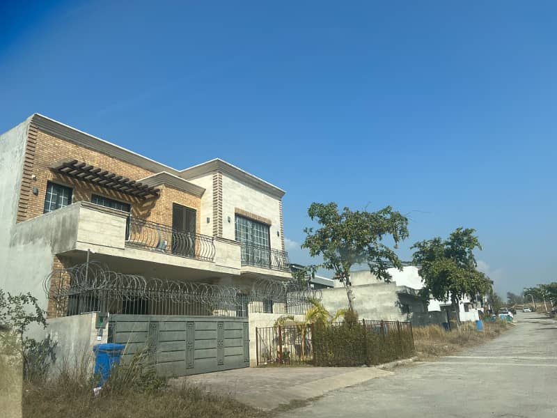 10 Marla Possession Plot for Sale in Gulberg Residencia Block T Ready to Build | Prime Location | Near Parks & Main Access | Demand 1.20 Crore

                                                            alt=