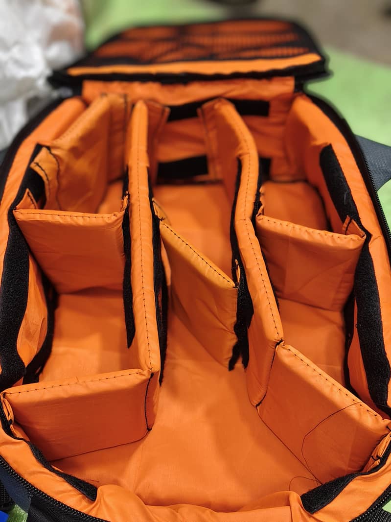 Nikon D5600 18-140 mm

                                                            alt=