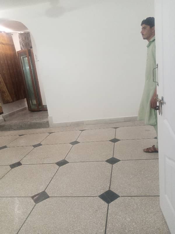 I. 8 Room Available For Rent

                                                            alt=