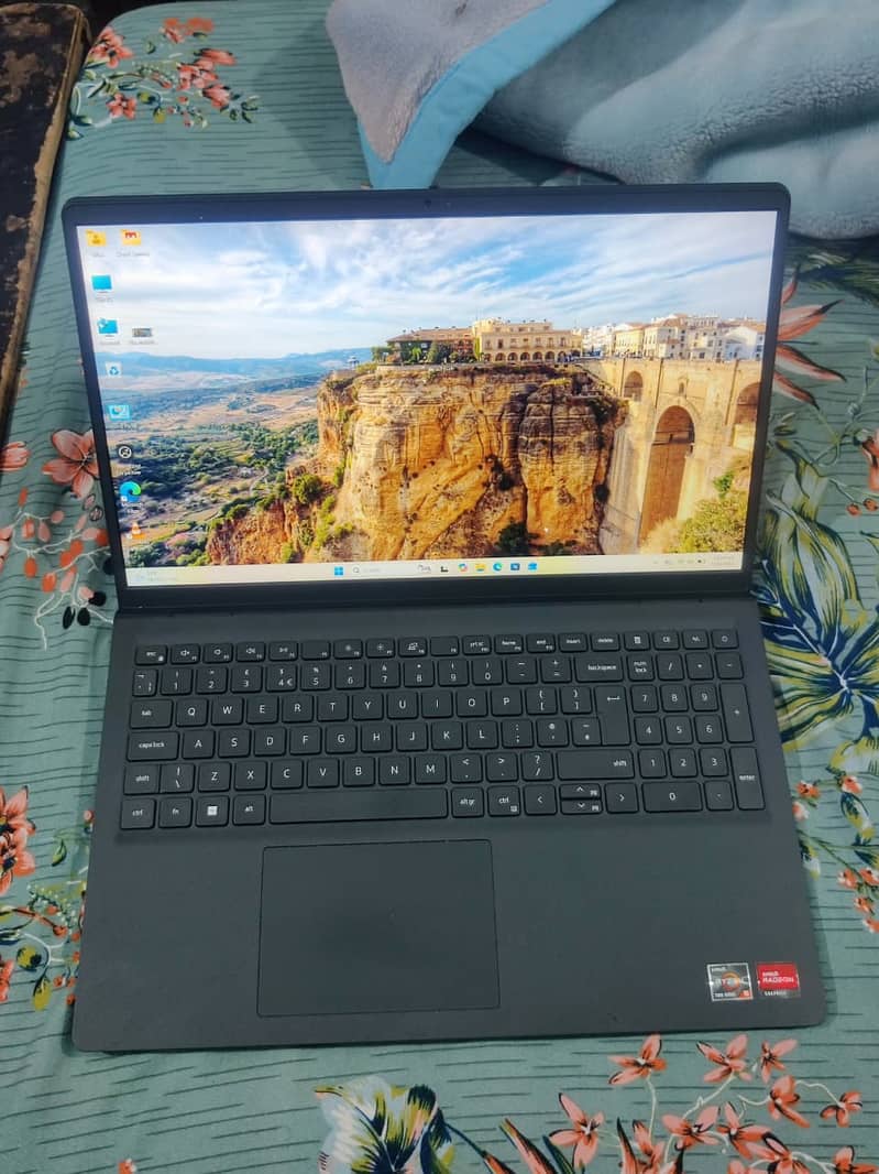 DELL 14thGEN Ryzen 5 7530U 8GB Graphic 15.6inch 4K Display Touchscreen

                                                            alt=