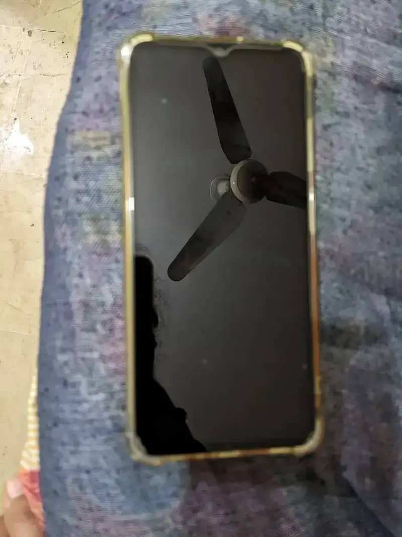 Samsung A03s. 64gb 4gb working no issue. not opened. Only sale

                                                            alt=