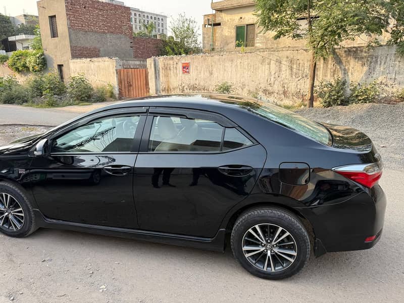 Toyota Corolla Altis 1.6 2019 model for sale

                                                            alt=