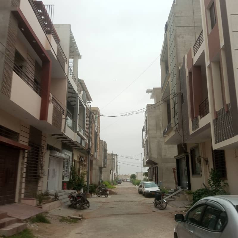 120 SQYRDS RESIDENTIAL PLOT AVAILABLE IN GOOD LOCATION

                                                            alt=