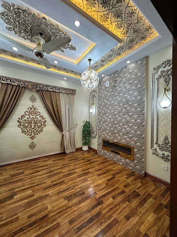 10 Marla Sasta House Urgent For Sale

                                                            alt=