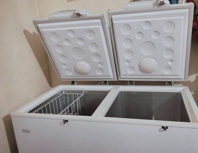 Haier Deepfrezer invertor- 2 door , new condition, 10/10

                                                            alt=