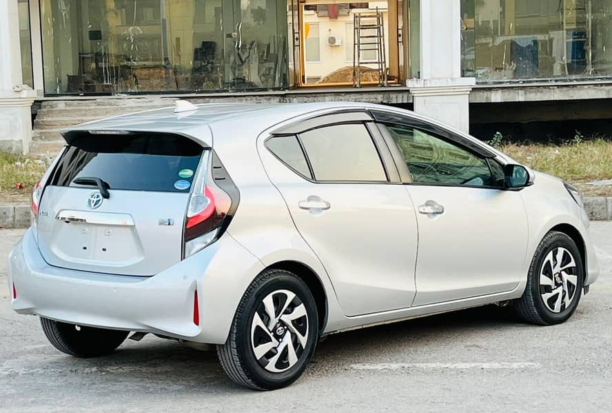 Toyota Aqua 2021

                                                            alt=