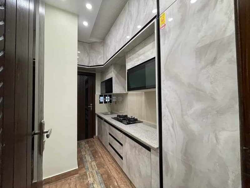 3MARLA BEAUTIFUL HOUSE FOR SALE IN AL KABIR PH 2

                                                            alt=