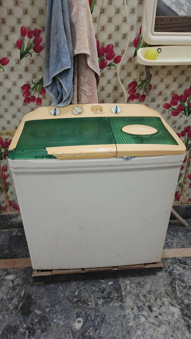 washing machine urgent for sell need money

                                                            alt=