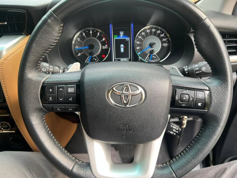 Toyota Fortuner 2.7 VVTi 2017 Model

                                                            alt=