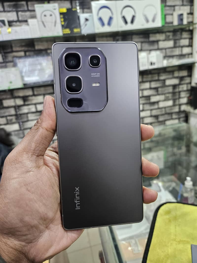 Infinix Note 50 with Power Bank

                                                            alt=