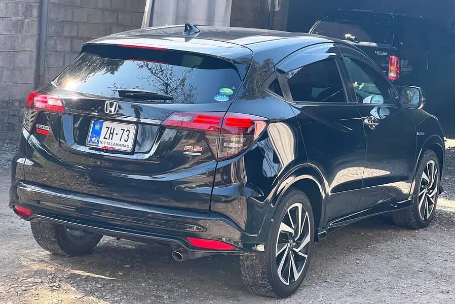 Honda Vezel Hybrid RS Honda Sensing 2019 /2024 ( Full Option )

                                                            alt=