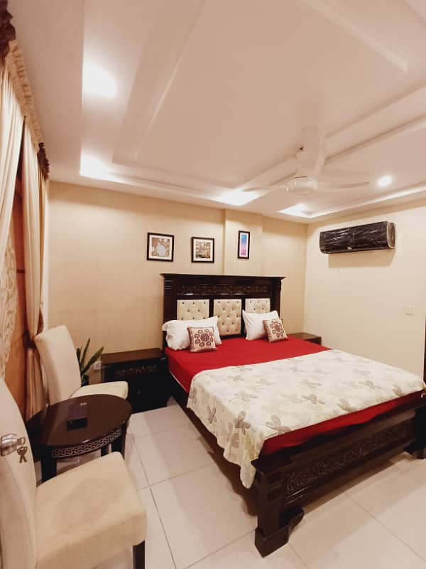 Luxury Studio/1 BHK/2 BHK available on daily/weekly/monthly basis

                                                            alt=