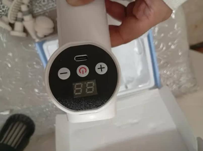 facial messager gun

                                                            alt=