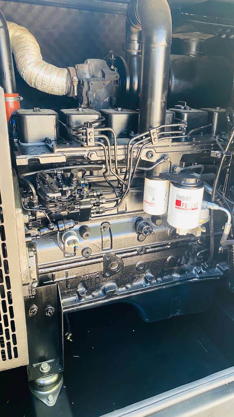 100 KVA Cummins Generator 6BT Diesel Soundproof 3-Phase

                                                            alt=