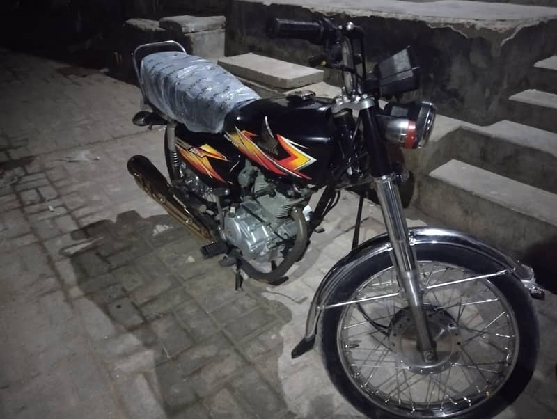 Honda 125 2021 Sukkur no

                                                            alt=