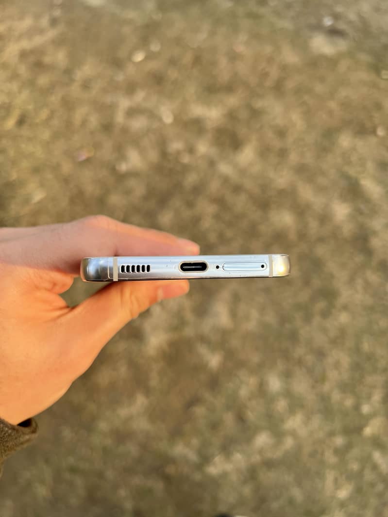 Samsung Galaxy S22 | PTA Approved Dua SIM Card | 8/128 GB

                                                            alt=