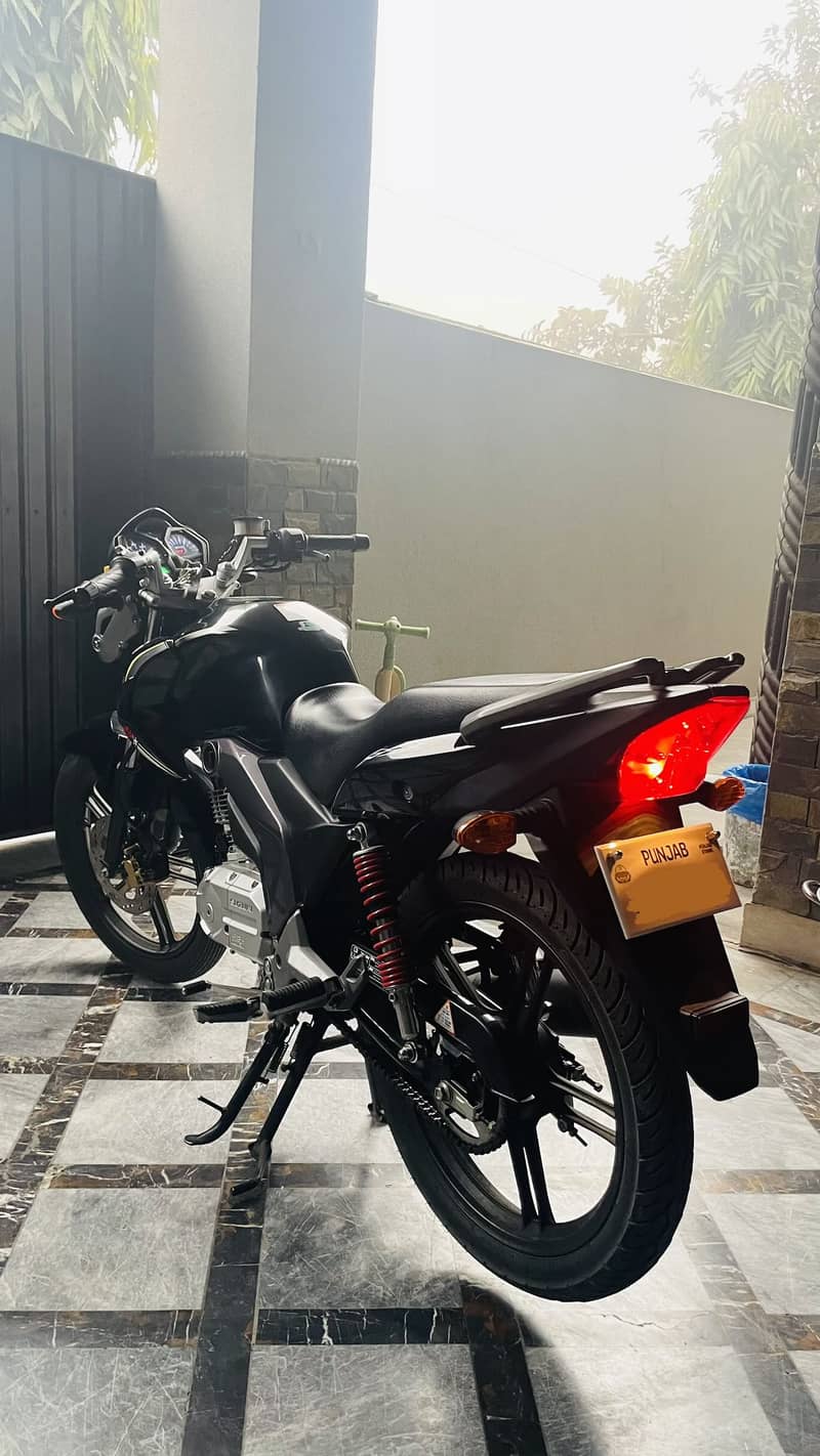 Suzuki GSX 125 | Model 2025 | Suzuki In Bike | Total Genuine

                                                            alt=