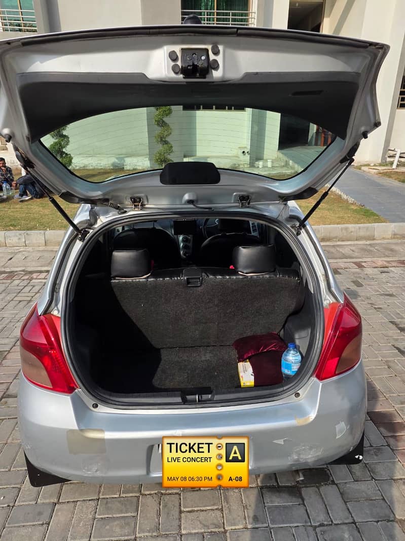 Toyota Vitz F 1.0 2005

                                                            alt=