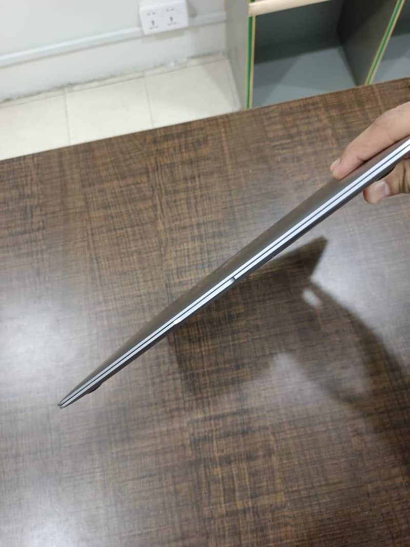 MacBook Air 2019 13-inch, Retina Display | 16GB RAM | 256GB SSD

                                                            alt=