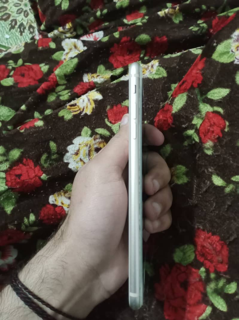 Iphone 8Plus PTA Approved

                                                            alt=