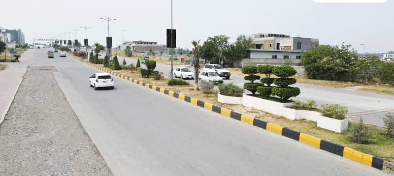 8 Marla ( Pair Plot Demand: Rs 160 Lacs ) ( Single Plot Demand: Rs 80 Lacs ) In Gandhara City.

                                                            alt=