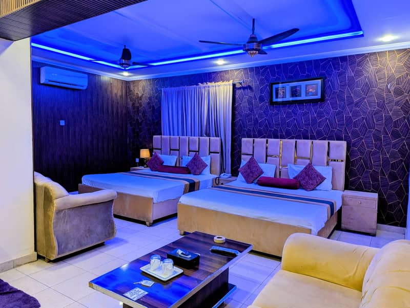 full luxury hotel room for rent on daily basis

                                                            alt=