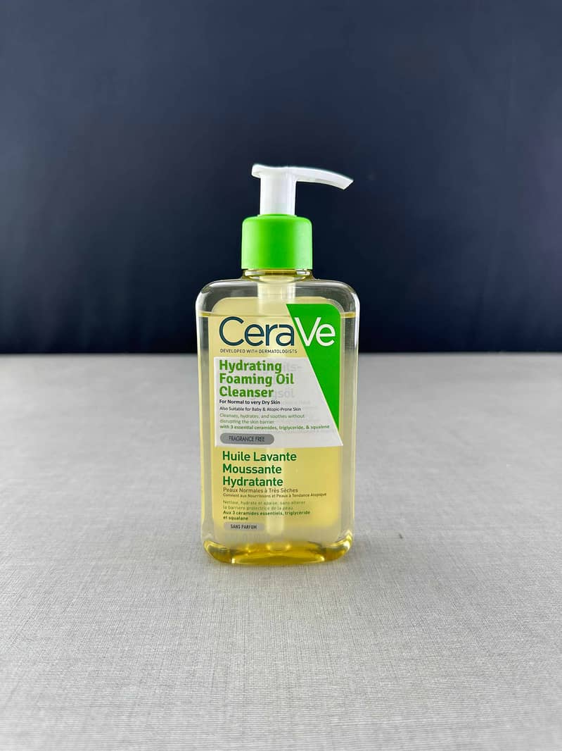 CeraVe Hydrating Foaming Oil Cleanser

                                                            alt=