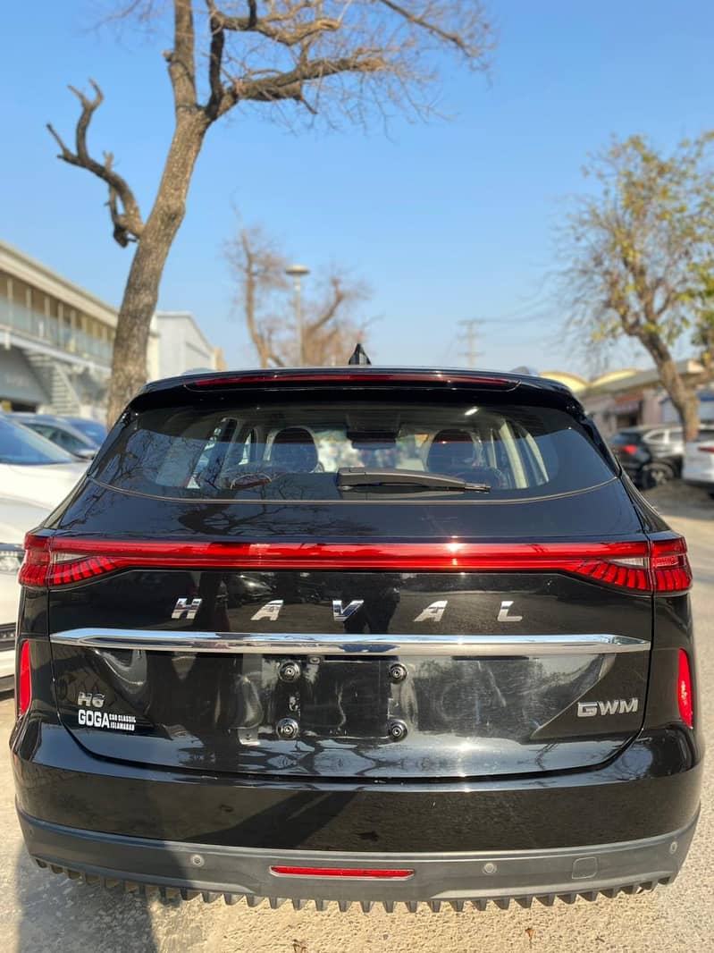 Haval H6 2025 Haval H6, 1.5T, Black, Burgundy

                                                            alt=