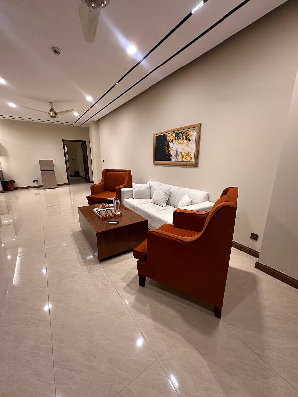 1 Bed Luxury Apartment for Daily basis in Bahria Town Lahore

                                                            alt=